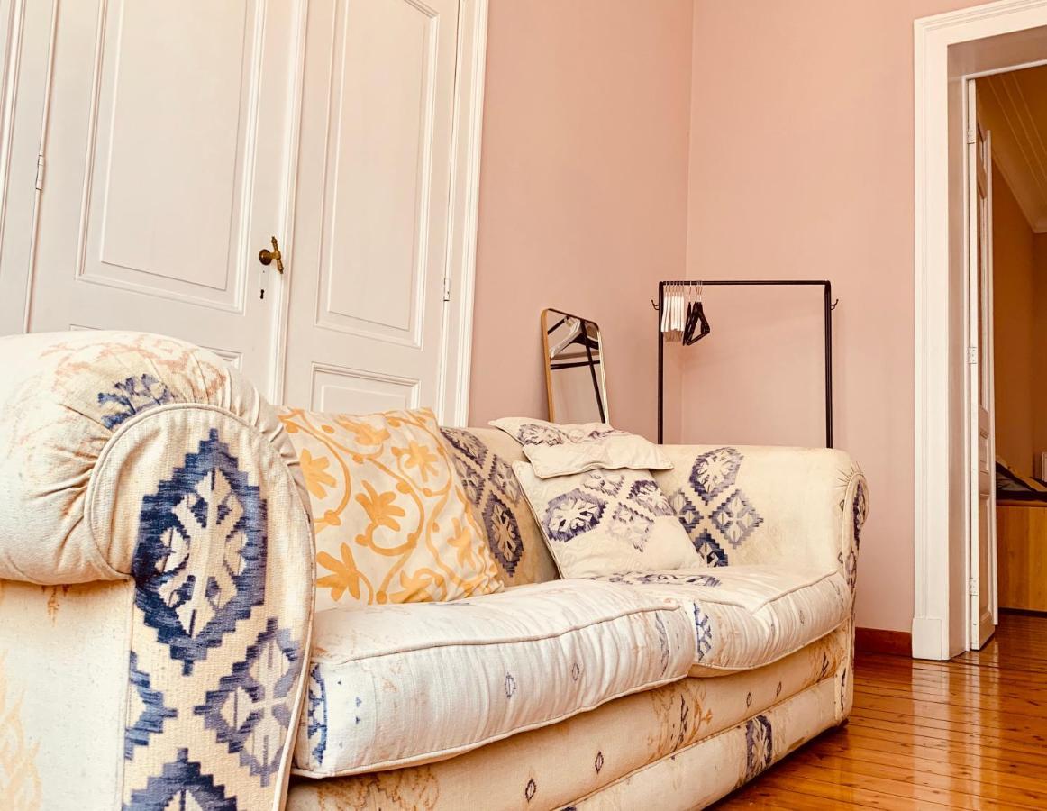 Bijou Brussels > Parvis St Pierre Apartment — Photos 1